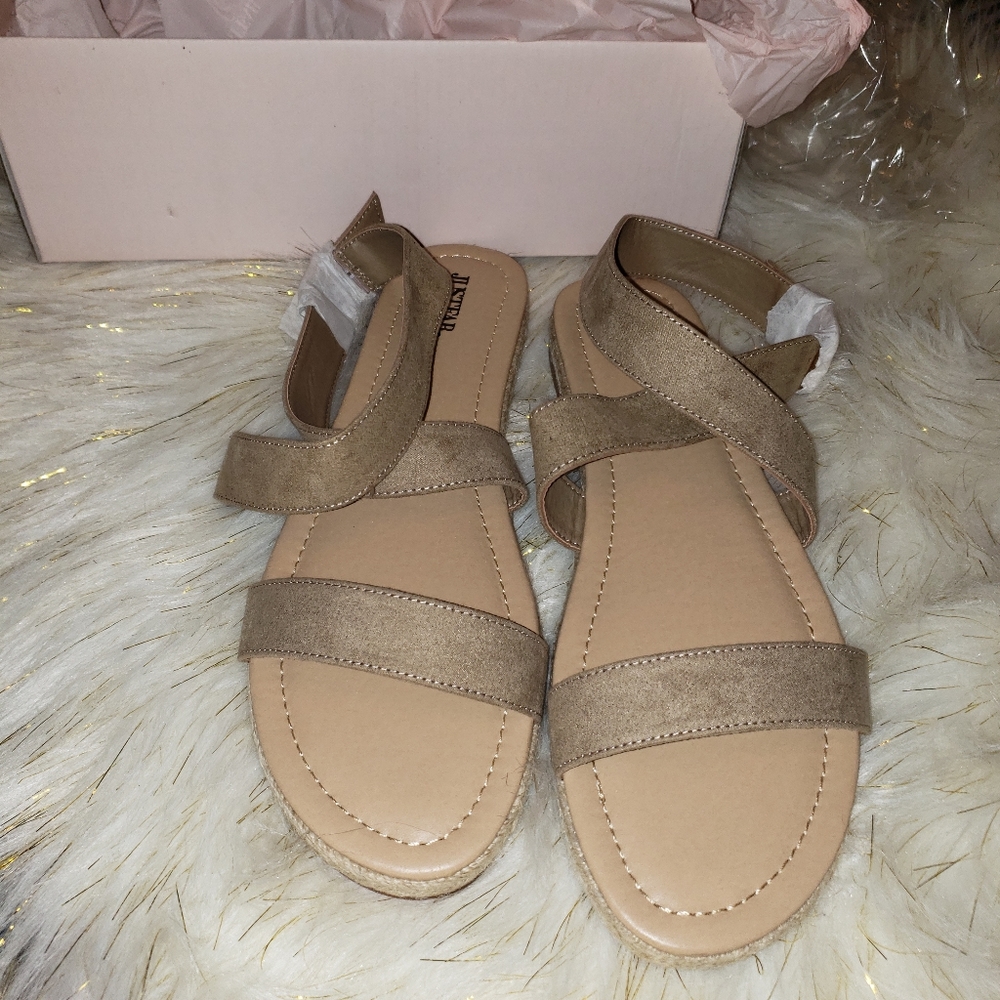 Shoes - Picture 4 of 5